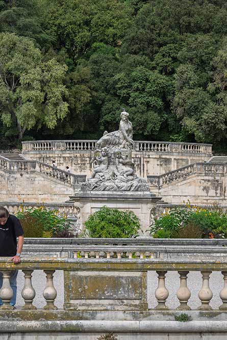 Public park with roman structures, 18th C statues and fountains