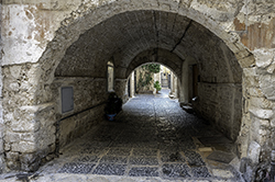 DSC_6867-850-Bari-passgeways